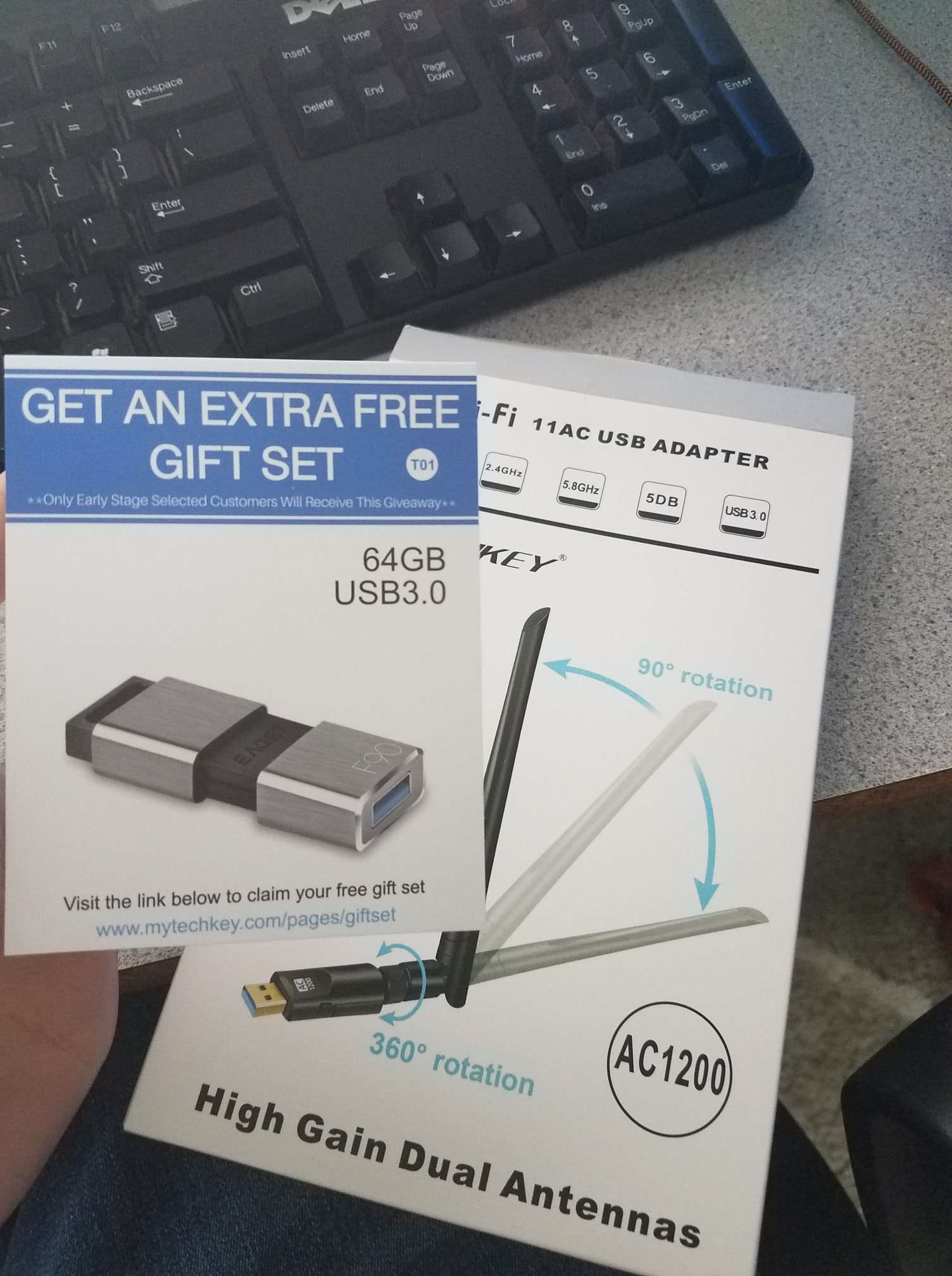 screenshot of a free flash drive offer, in exchange for a good review